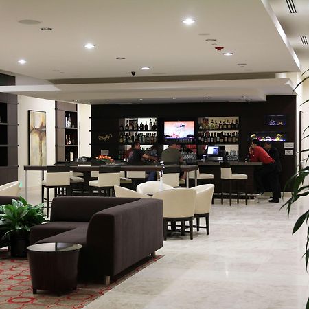 Embassy Suites Ontario - Airport Interior foto