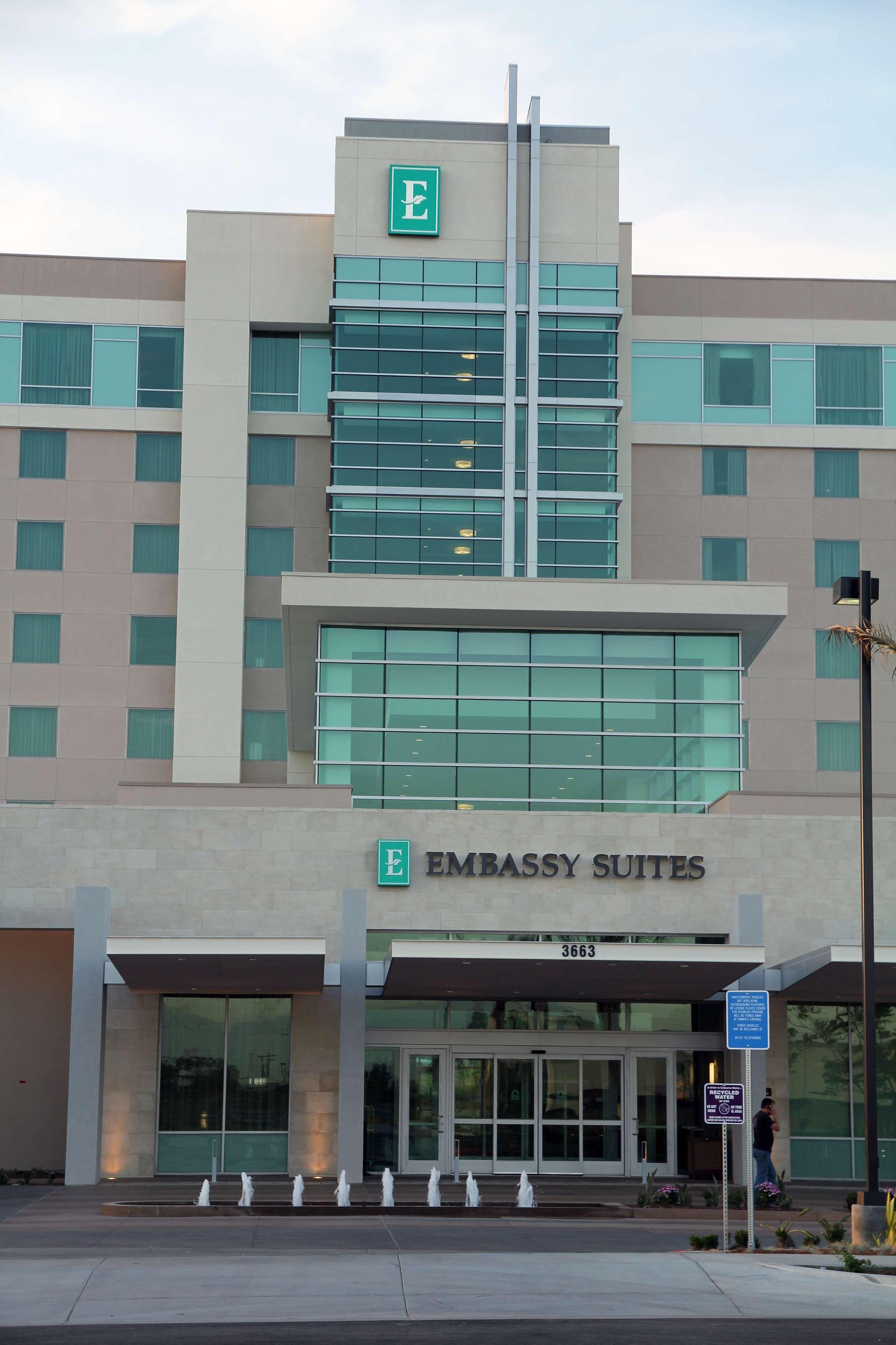 Embassy Suites Ontario - Airport Exterior foto