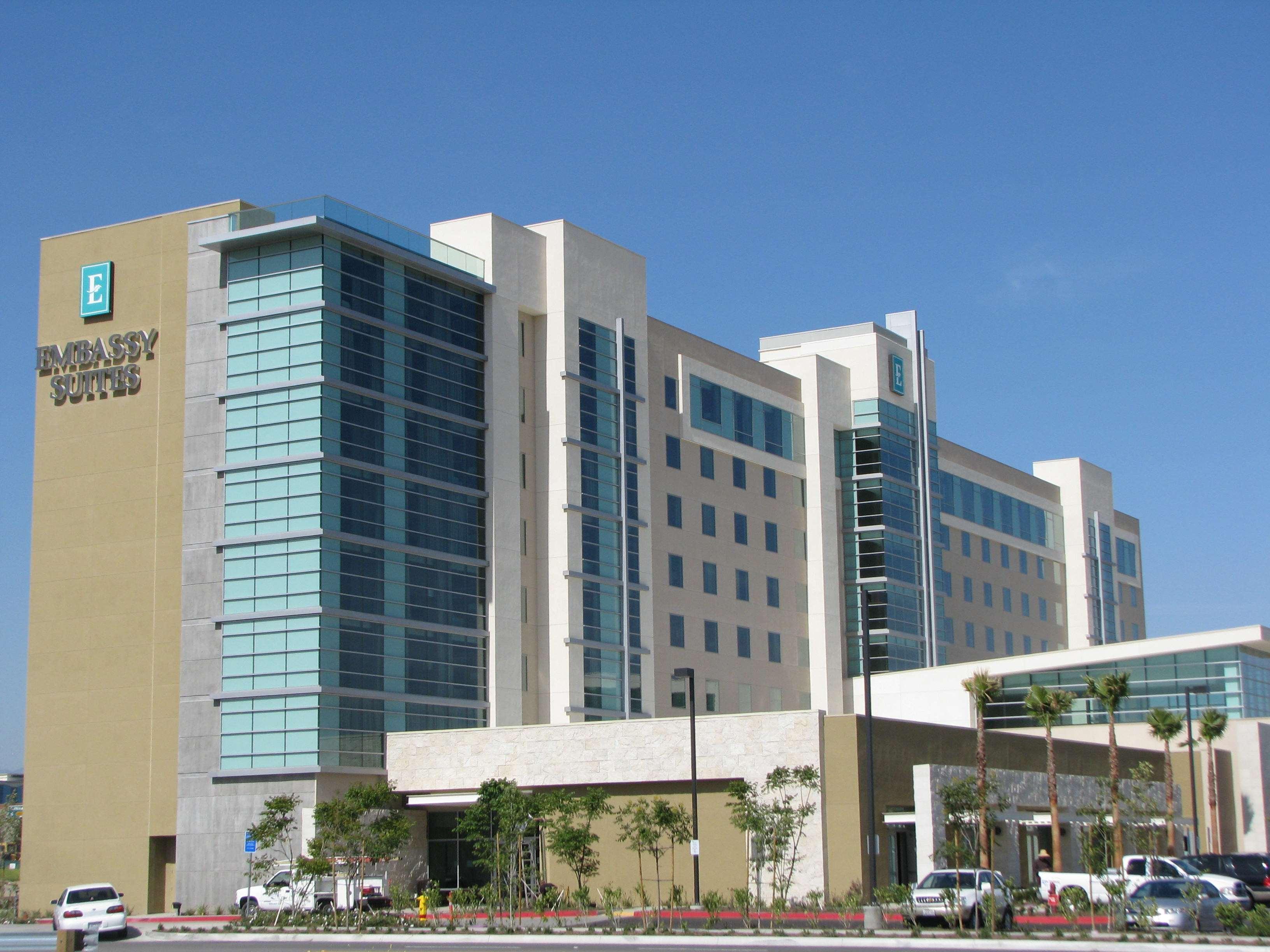 Embassy Suites Ontario - Airport Exterior foto