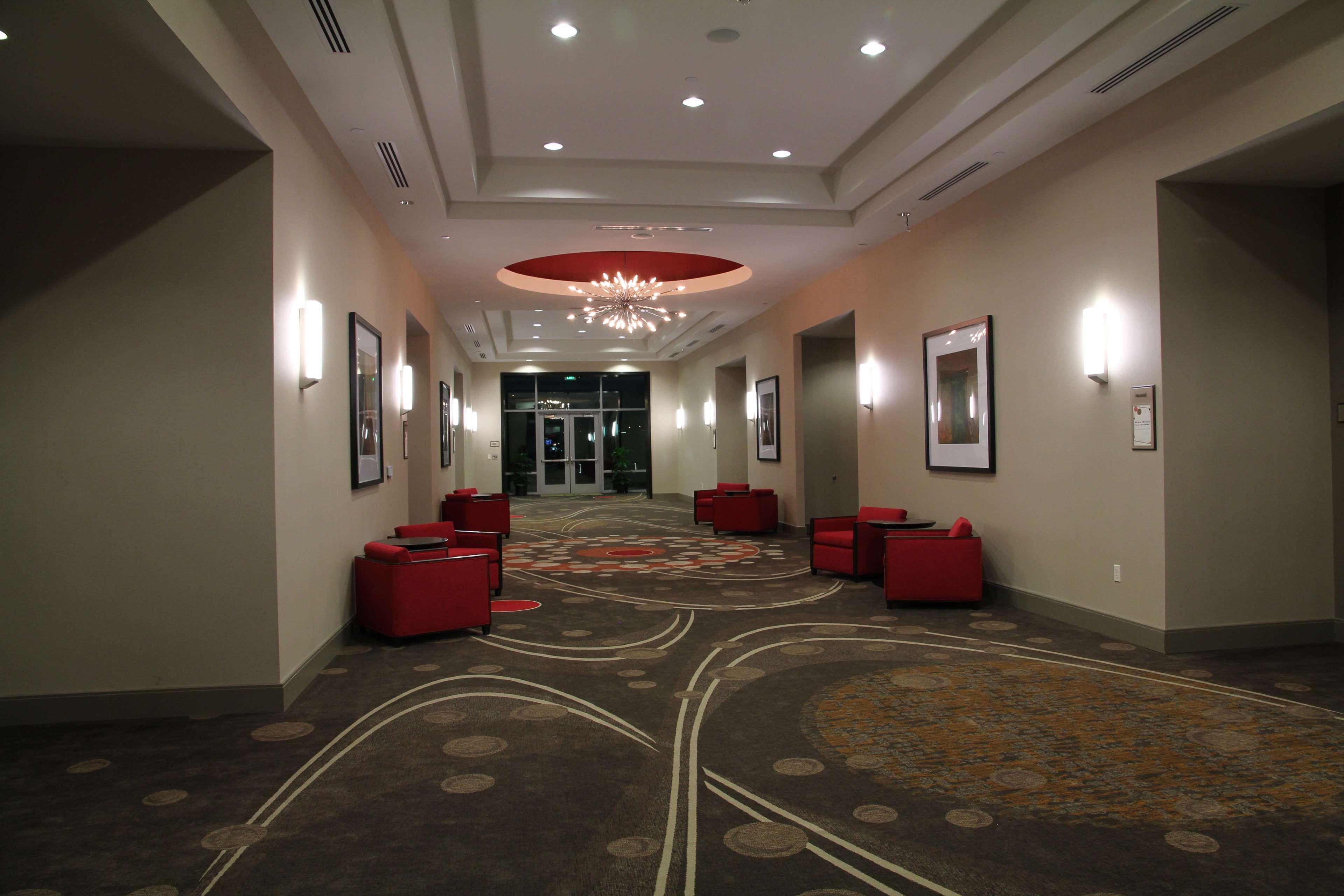 Embassy Suites Ontario - Airport Interior foto